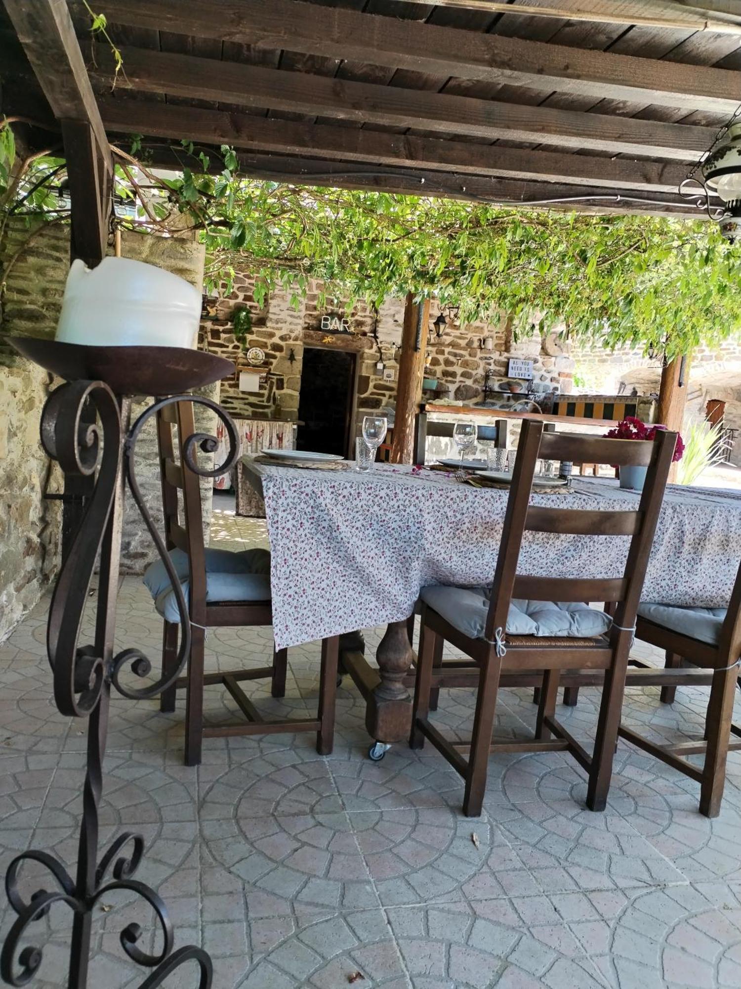 Mes Maisons Gardoises, Two Gites Sleeping 13 With Two Private Pools, Kids Room, Laundry, Disco, Free Wifi, Linen And Dog'S Are Welcome Gagnières Kültér fotó